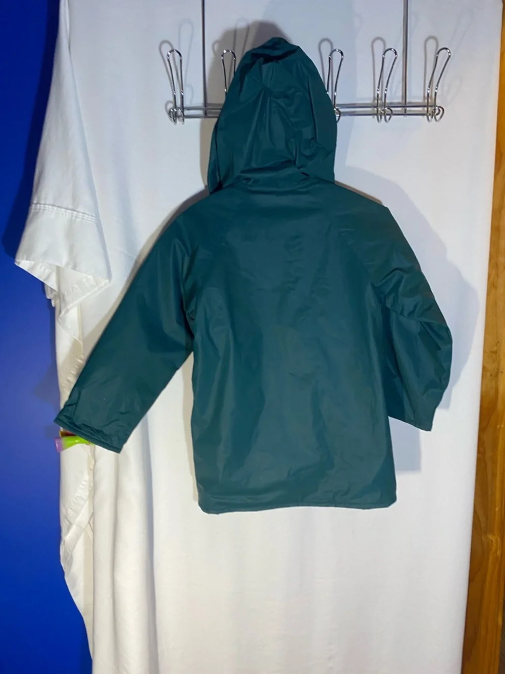 Anmations Green Hooded Lined Rain Jacket, Size 7 Unisex - Picture 3 of 5